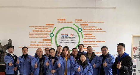 Care for employees Warm Spring Festival The company provides benefits for employees
